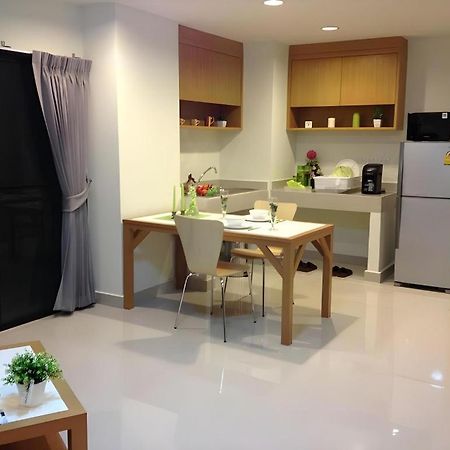 Ipremium Sukhumvit 81 Hotel Banguecoque Exterior foto