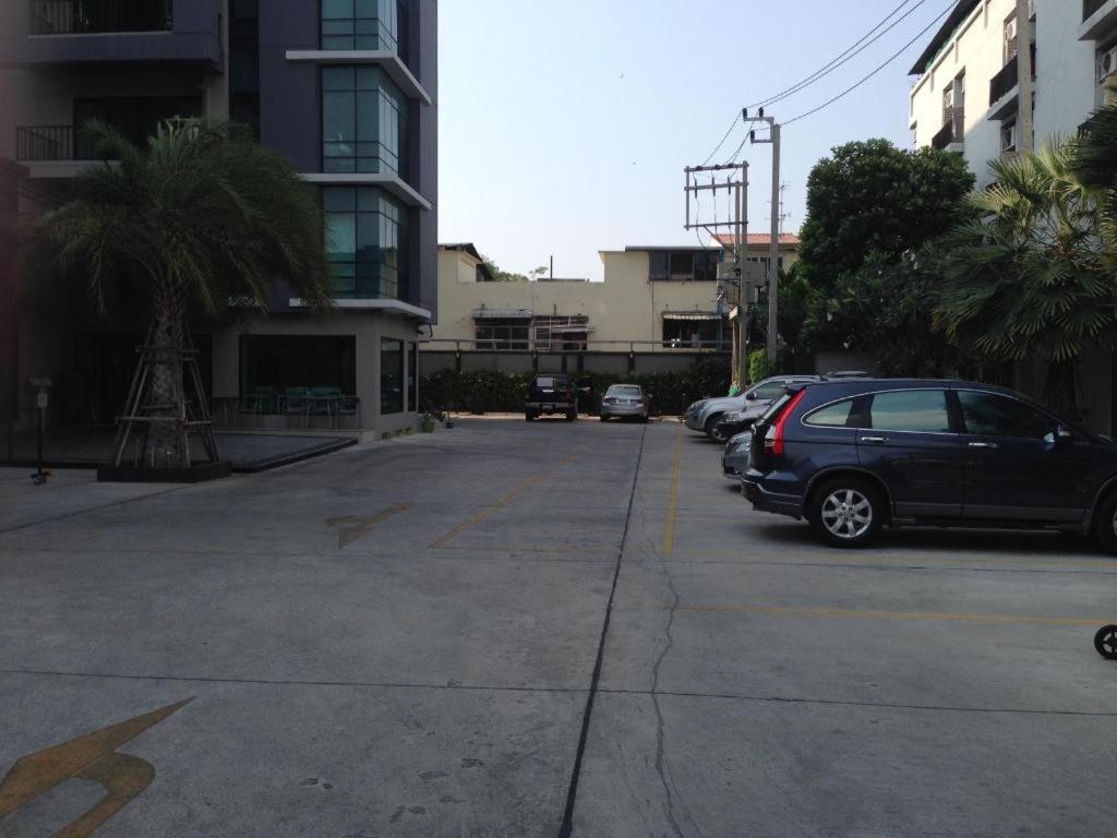 Ipremium Sukhumvit 81 Hotel Banguecoque Exterior foto