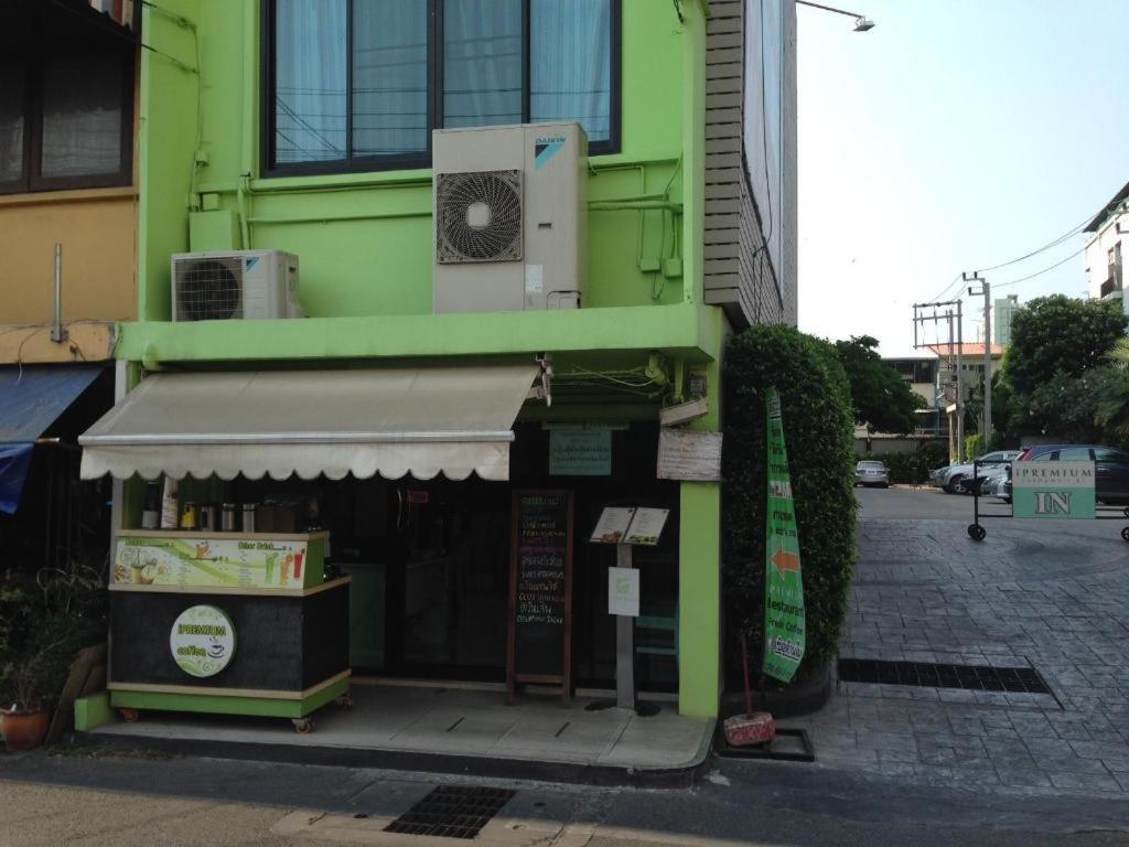 Ipremium Sukhumvit 81 Hotel Banguecoque Exterior foto