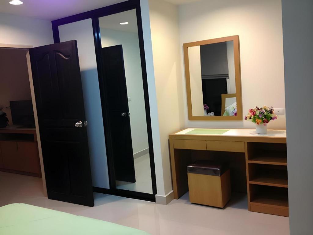 Ipremium Sukhumvit 81 Hotel Banguecoque Exterior foto