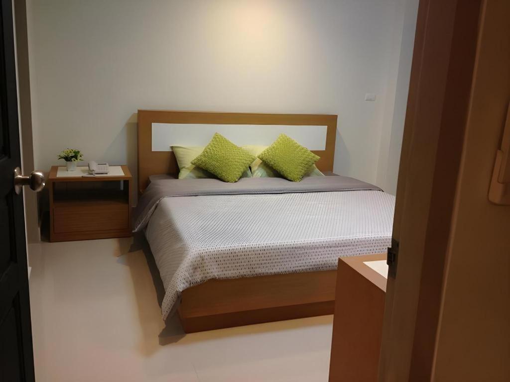 Ipremium Sukhumvit 81 Hotel Banguecoque Exterior foto