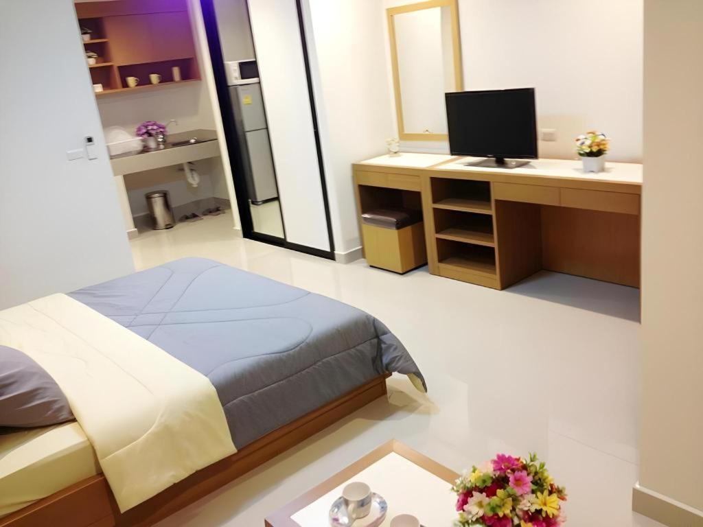 Ipremium Sukhumvit 81 Hotel Banguecoque Exterior foto