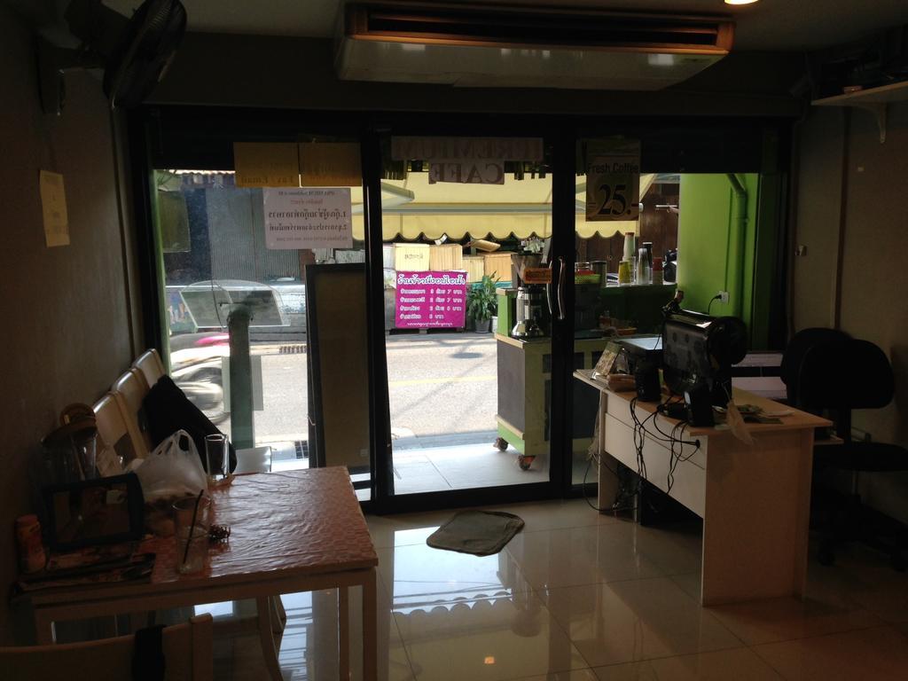 Ipremium Sukhumvit 81 Hotel Banguecoque Exterior foto