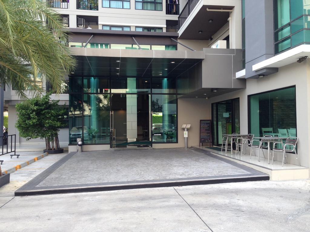 Ipremium Sukhumvit 81 Hotel Banguecoque Exterior foto